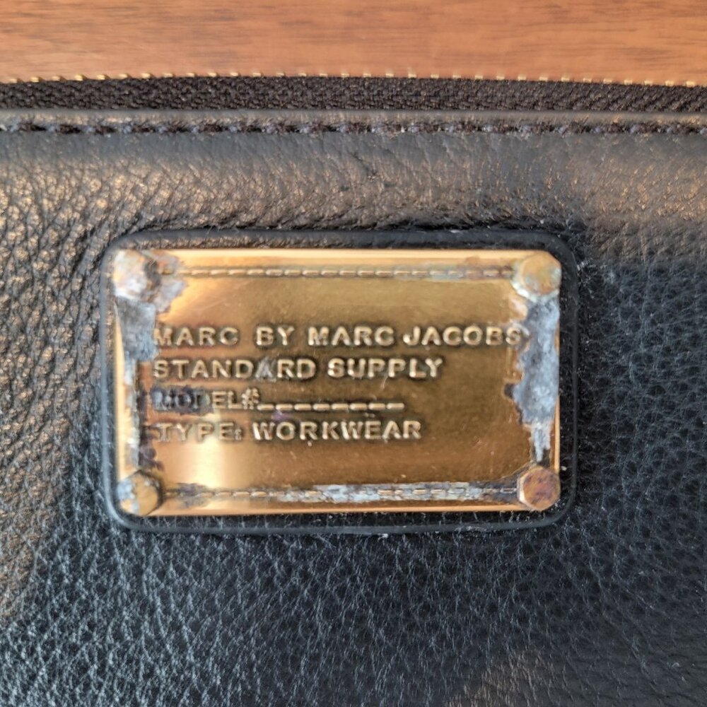 NWT Marc by Marc Jacobs Black Leather Wristlet/Wallet Flawed - Picture 2 of 14